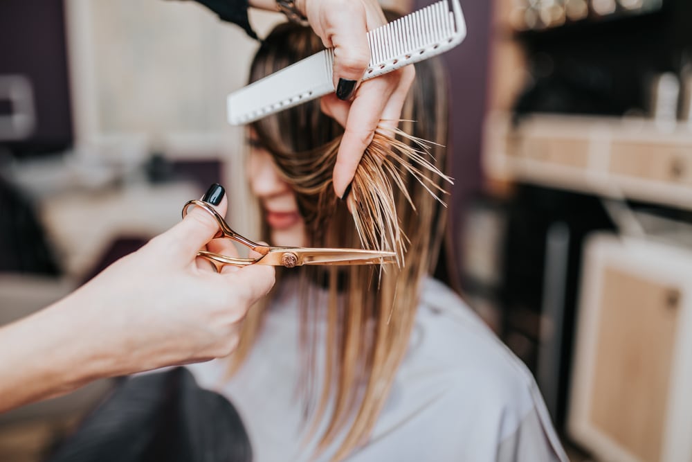 Difference Between Esthetics and Cosmetology
